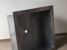 Brodzik z blachy nierdzewnej  800x800x300 mm